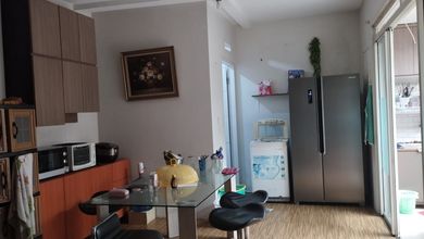 Rumah Elegan di Kota Baru Parahyangan, Bandung, 3 KT, LT 126m²