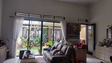 Rumah Prestisius di Kawasan Kota Baru Parahyangan, Bandung, LB 325m², Harga 9,2 Miliar