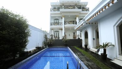 Villa Mewah Udara Sejuk di Lembang Asri 