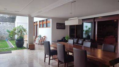 Jual Rumah Bagus Luas 617 m2 area Setra Sari, Bandung