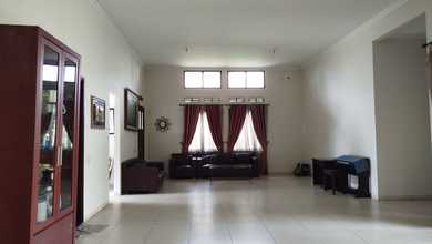 Hunian Mewah di Kawasan Kota Baru Parahyangan, Bandung, LB 350m², Harga 16 Miliar