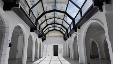 Disewakan Gedung Cocok Untuk Kantor Cafe Dll