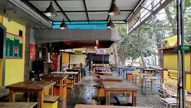 Ruang Usaha Lokasi Sangat Strategis di Dago Unfurnished