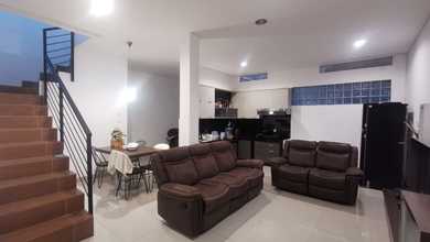 Jual Rumah Eksklusif LT 126 m2 di Taman Kopo Indah, Bandung