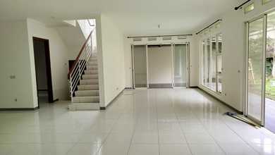 Rumah Mewah di Kota Baru Parahyangan, Bandung, 4 KT, LT 510m²