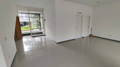 Jual Rumah Cantik LT 297 m2 di Kota Baru Parahyangan, Bandung
