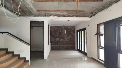 Rumah Dijual di Kota Baru Parahyangan, Bandung, LB 180m², Harga Kompetitif!
