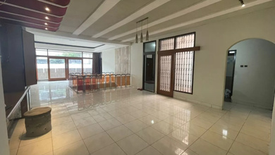 Jual Rumah Eksklusif Luas 520 m2 di Setra Sari, Bandung