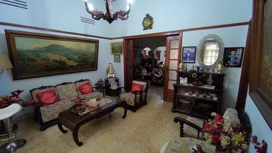Jual Rumah Bagus Luas 732 m2 area Batununggal, Bandung
