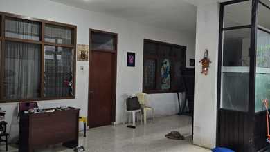 Hunian Elite di Kawasan Riau, Bandung, LB 600m², Harga 15 Miliar