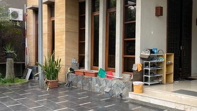 Jual Rumah Bagus LT 360 m2 area Batununggal, Bandung