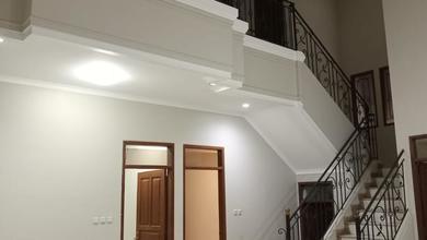 Rumah modern dengan Luas 223 m2 Kawasan Mekar Wangi, Bandung
