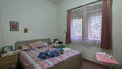 Rumah Elite di Kawasan Batununggal, Bandung, LB 150m², Harga 3,3 Miliar