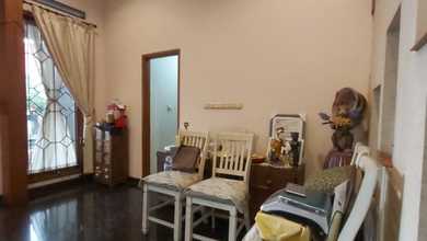 Penawaran Eksklusif, rumah Mewah di Garuda, Bandung, LB 525m²