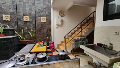 Hunian Prestisius di Kawasan Batununggal, Bandung, LB 225m², Harga 4,2 Miliar