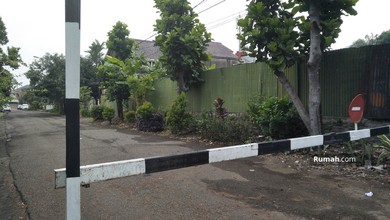 Tanah Tidak Terkena Banjir LT 975 m2, Disewa dengan Harga Murah