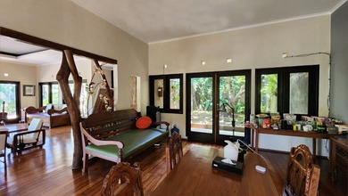 Hunian Mewah di Cidadap, Bandung, 1 KT, LT 2390m²