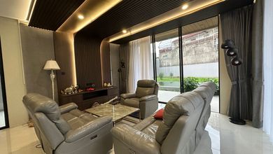 Rumah Area Luxury Setiabudi, Bandung - Harga Terbaik 7,3 Miliar