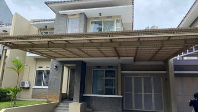Rumah Prestisius di Kawasan Kota Baru Parahyangan, Bandung, LB 270m², Harga 5,5 Miliar
