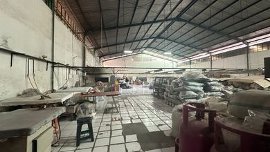 Rumah Tinggal dan Ex Pabrik Konveksi Cibolerang Kopo Bandung