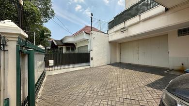 Rumah Modern di Bandung Kota, Bandung, Luas 500 m2