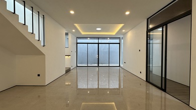 Penawaran Eksklusif, rumah Mewah di Batununggal, Bandung, LB 295m²