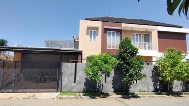 Rumah Eksklusif Luas 405 m2, area Taman Kopo Indah, Bandung