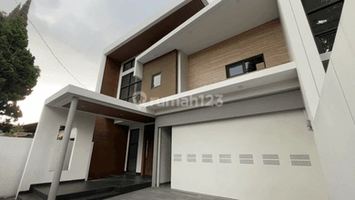 Rumah Modern di Bandung Kota, Bandung, LT 450 m2