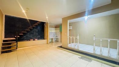 Dijual Rumah Strategis di Kota Baru Parahyangan, Bandung - LT 108m²