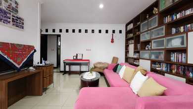 Rumah Area Luxury Awiligar, Bandung - Harga Menarik 4,7 Miliar