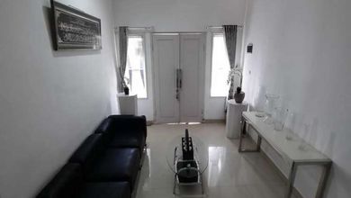 Rumah Dijual di Bandung Kota, Bandung, LB 200m², Harga Terbaik!