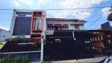 Dijual rumah Eksklusif di Supratman, Bandung - LT 204m²