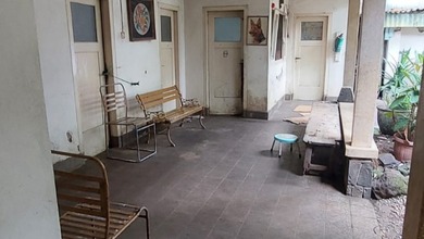 Hunian Elegan di Surapati, Bandung, 6 Kamar Tidur, LT 1205m²