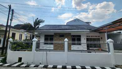 Rumah Dijual di Antapani, Bandung, LB 180m², Harga Kompetitif!