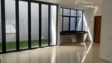 Rumah Prestisius di Kawasan Cipaganti, Bandung, LB 250m², Harga 8 Miliar