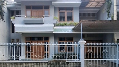 Rumah Prestisius di Kawasan Mekar Wangi, Bandung, LB 400m², Harga 3,5 Miliar