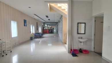 Murah...Ruang Usaha Ada Lift di Sayap Riau,Cocok Utk Kantor/Usaha