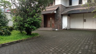 Jual Rumah Mewah LT 620 m2 Kawasan Setiabudi, Bandung