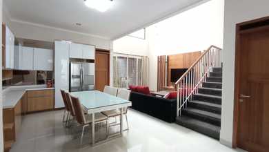 Penawaran Langka, rumah Mewah di Mekar Wangi, Bandung, LB 300m²