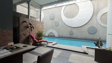 Jual Segera Rumah Mewah di Singgasana, Bandung, Luas 400 m2