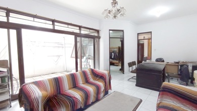 Hunian Mewah di Singgasana, Bandung, 2 Kamar Tidur, LT 200m²