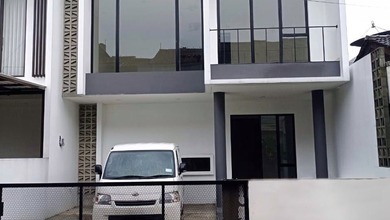 Jual Rumah Cantik LT 120 m2 di Taman Kopo Indah, Bandung