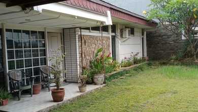 Hunian Elegan di Turangga, Bandung, 3 KT, LT 298m²