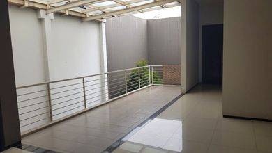 Jual Rumah Mewah LT 267 m2 Area Singgasana, Bandung