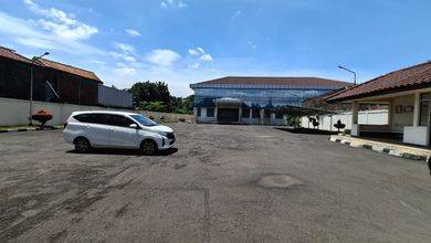 Di Bawah NJOP Kantor dan Gudang Mainroad Soekarno Hatta