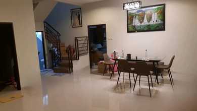 Penawaran Langka, rumah Mewah di Singgasana, Bandung, LB 350m²