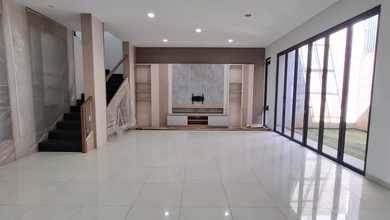Kesempatan Eksklusif, rumah Mewah di Singgasana, Bandung, LB 325m²