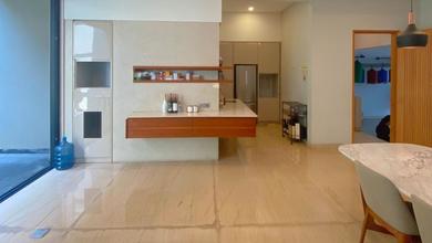 Hunian Mewah di Gatot Subroto, Bandung, 3 KT, LT 228m²