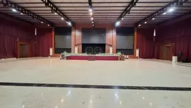 Gedung Mewah Cimahi Lantai Marmer Ada Lift