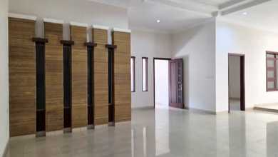 Hunian Mewah di Kawasan Singgasana, Bandung, LB 280m², Harga 4,8 Miliar